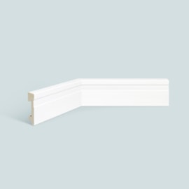 Rodapé de Poliestireno Espaço Branco 70mm x 15mm x 2200mm Rodapé de Poliestireno Espaço Branco 70mm x 15mm x 2200mm