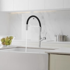 Torneira Cozinha bica alta EspaçoKB Ke-6879 monocomando preto 2